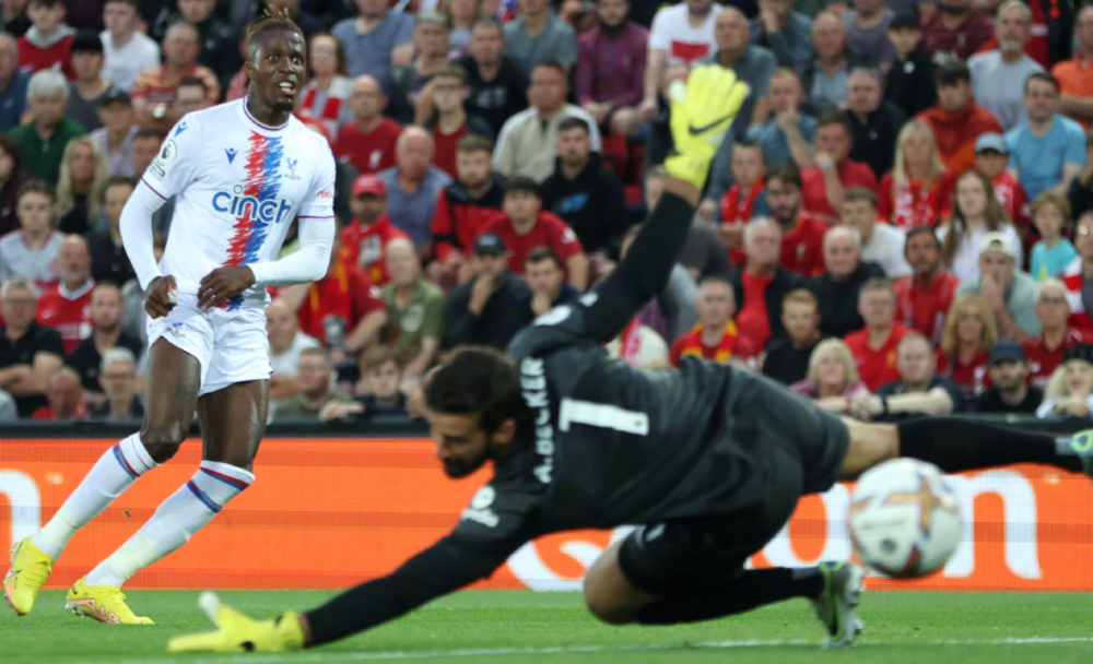 开云官网-萨拉赫在湖人比赛中领先优势明显，比赛规则变更引发热议！引发球迷热议的简单介绍