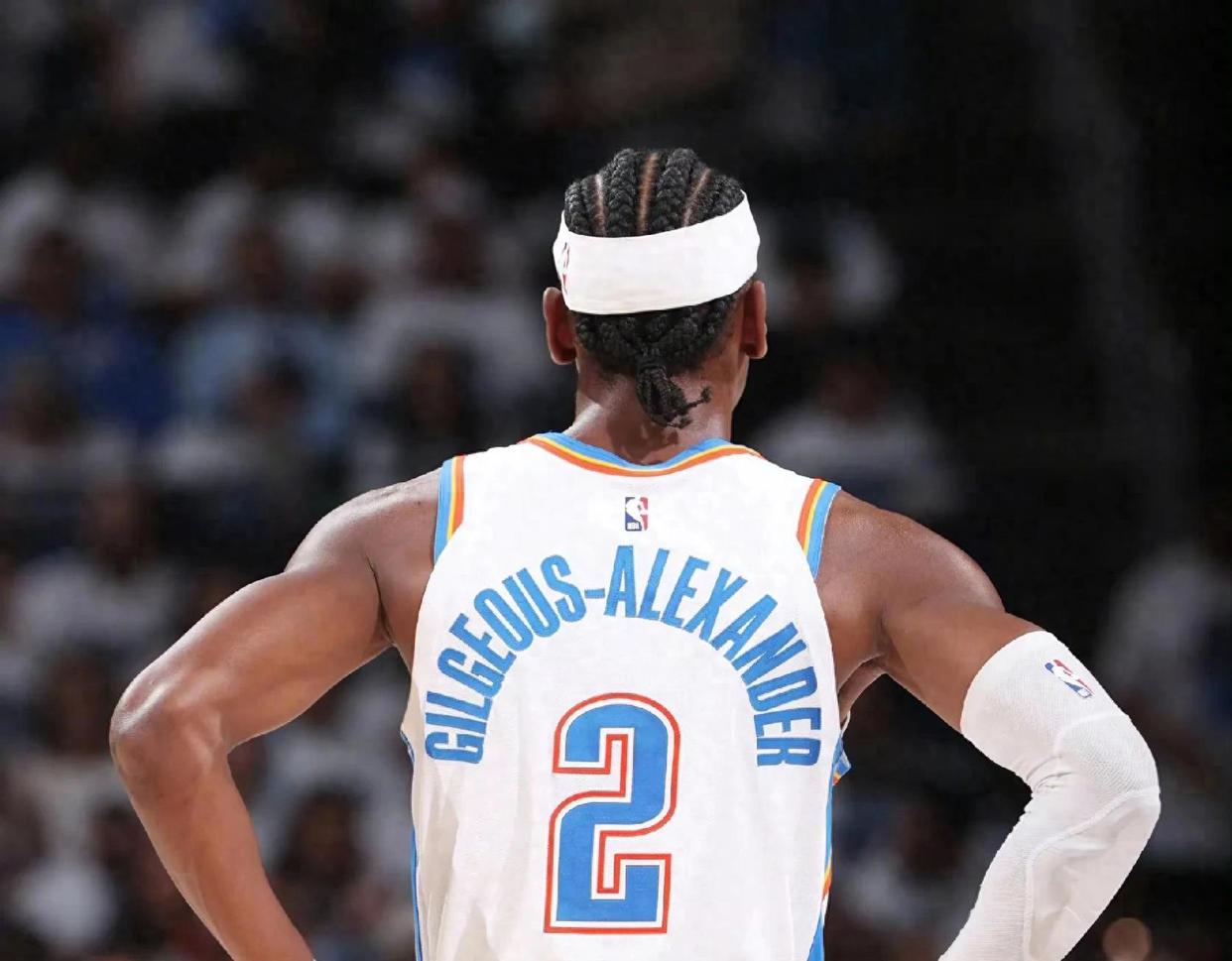 开云体育-包含败北首场状态出色，MAD观众沸腾！，穆雷重返赛场比赛高潮迭起的词条